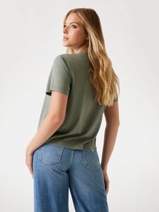 LilouEA - Guess Printed T-shirt Women-4_W5YI17I3Z14-FJ8Y-ALT2.jpg
