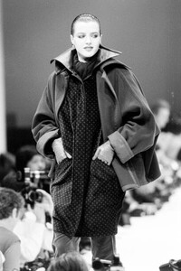 adeIia-Versace Fall 1985 Ready to Wear   (7).jpg