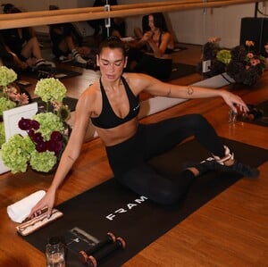 dua-lipa-champions-studio-strength-in-barre-coded-ease-1.jpg