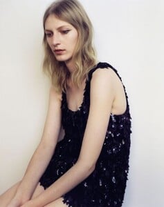 m-le-monde-0322-2019_julia-nobis_by_zoe-ghertner14.jpg