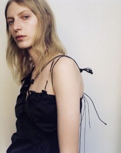 m-le-monde-0322-2019_julia-nobis_by_zoe-ghertner15.jpg
