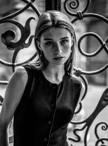 -find me in parisMuse- @hannahdierks_ Photo- @boris_bethge#portrait #model #photography #photo #.jpg