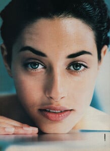 103-ELLEGR-Dec-1993-m.HelenaChristensenShirleyBouganim-ph.ChristianKettigerGillesBensimon.jpg