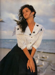 11-ELLEGR-Apr-1990-BLUFLAMINGO-m.KellyFisher-ph.Unk.jpg