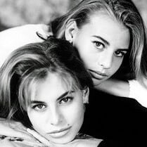 Niki and Krissy Fan