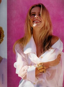 1927635300_VogueAustraliaSeptember1990RethinkPinkPatricShawChristinaZimpel1.jpg.a299c9550216f8f1f15d7307c35a45da.jpg