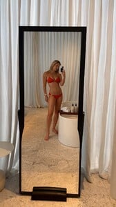 [2025.10.04] barrefaeli_3735926813877625747.jpg