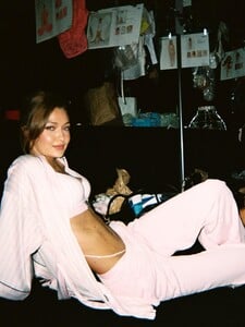 [2025.10.20] gigihadid-stellamaxwell_566772725_18547538512030343_3144159205988130825_n.jpg