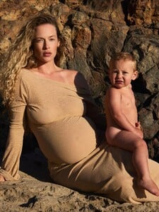 [2025.10.20] hannahfergusonofficial_565339875_18535501516057629_680122103471759361_n.jpg