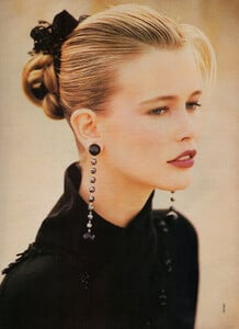 30-ELLEGR-Nov-1989-m.ClaudiaSchiffer-ph.ChristopheJouany.jpg