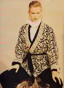 31-ELLEGR-Nov-1989-m.ClaudiaSchiffer-ph.ChristopheJouany.jpg