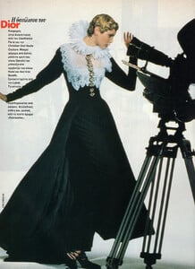 55-ELLEGR-Dec-1993-m.NadjaAuermannHelenaChristensenYasmeenGhauriHeatherStewart-Whyte-ph.ChicoBialas.jpg