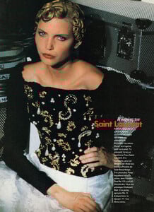 57-ELLEGR-Dec-1993-m.NadjaAuermannHelenaChristensenYasmeenGhauriHeatherStewart-Whyte-ph.ChicoBialas.jpg