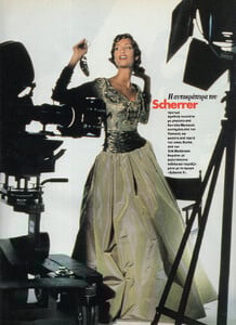 58-ELLEGR-Dec-1993-m.NadjaAuermannHelenaChristensenYasmeenGhauriHeatherStewart-Whyte-ph.ChicoBialas.jpg