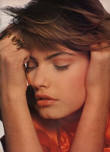 66-ELLEGR-Apr-1990-m.MonicaBellucciAnnaOstbergGrethaCavazzoni-ph.OlivieroToscani.jpg