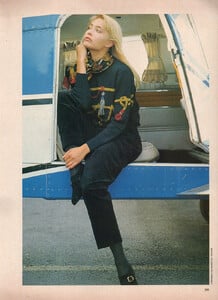 74-MARIECLAIREGR-Nov-1990-m.Unk-ph.Vangelis Tsagkaris.jpg