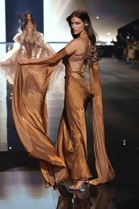 Barbara Palvin Victoria' Secret Fashion Show New York_October 15, 2025 (18).jpg