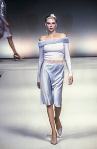 Blumarine 1998 Women RTW 81.jpg