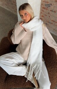 BriegeD - WFox - Clarissa Low Rise Wide Leg Jeans Off White Luna Scarf White White 26.8.25 01_Fa88433a 091e 4bc1 Babf 5f29714a7eca_1024x1024@2x.Progressive.jpg