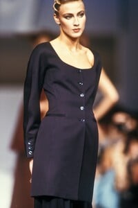 ClaudeMontana1989WomenRTW34.jpg