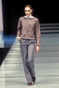 Gianfranco Ferre 1996 Women RTW 35.jpg