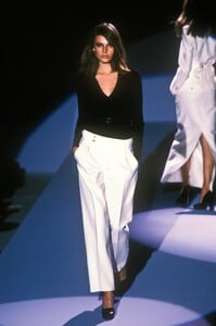 Gucci 1998 Women RTW 39.jpg