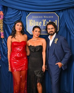 Johnnie_Walker_Blue_Hosts_Evening_Celebration_With_Designer___Collaborator_Rahul_Mishra_-_Bl_281329.jpg