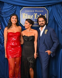 Johnnie_Walker_Blue_Hosts_Evening_Celebration_With_Designer___Collaborator_Rahul_Mishra_-_Bl_281429.jpg
