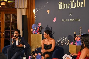 Johnnie_Walker_Blue_Hosts_Evening_Celebration_With_Designer___Collaborator_Rahul_Mishra_-_Bl_282129.jpg