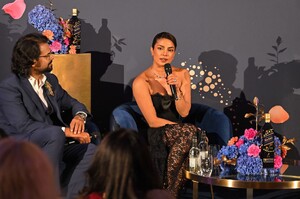 Johnnie_Walker_Blue_Hosts_Evening_Celebration_With_Designer___Collaborator_Rahul_Mishra_-_Bl_282329.jpg