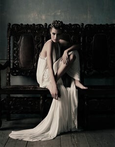 JosefinHedstrom_CondeNastBridesUK_CarlBengtsson_03.jpg