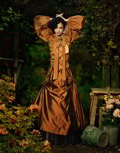 JosefinHedstrom_ELLE-SE_Dec2007_CarlBengtsson_03.jpg