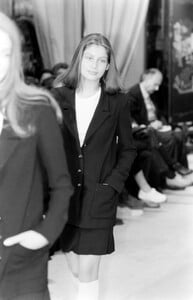 LaetitiaCasta_ChanelCruise1994_09.jpg