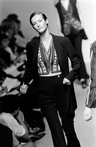 LindaIvancic_JilSanderSS1993_30.jpg