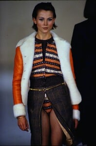 Marc Jacobs FW 1994 12.jpg