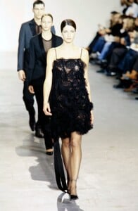 StephanieSeymour_HelmutLangFW2000_11.jpg