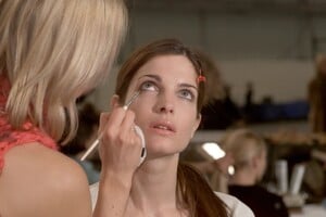 StephanieSeymour_HelmutLangFW2000_17.jpg
