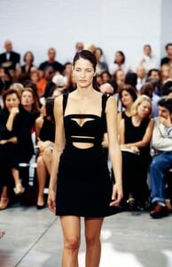 StephanieSeymour_HelmutLangSS2001_05.jpg