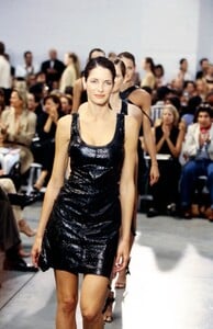 StephanieSeymour_HelmutLangSS2001_25.jpg