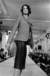 StephanieSeymour_MarcJacobsSS1995_03.jpg