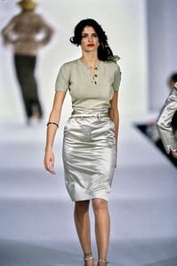 StephanieSeymour_MarcJacobsSS1995_05.jpg