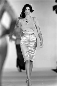 StephanieSeymour_MarcJacobsSS1995_06.jpg