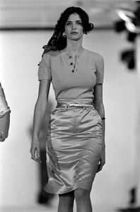 StephanieSeymour_MarcJacobsSS1995_09.jpg