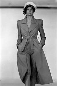 StephanieSeymour_MarcJacobsSS1995_20.jpg