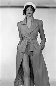 StephanieSeymour_MarcJacobsSS1995_21.jpg