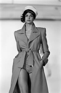StephanieSeymour_MarcJacobsSS1995_22.jpg
