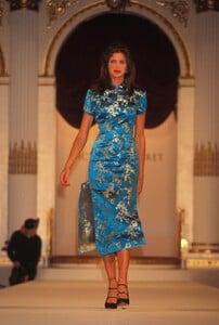StephanieSeymour_VictoriasSecret1995.jpg