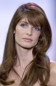 StephanieSeymour_Victoria'sSecret2000_05.jpg