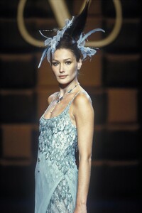 Valentino 1996 Haute Couture 54.jpg