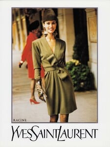 VogueParisSeptember1991_057.jpg
